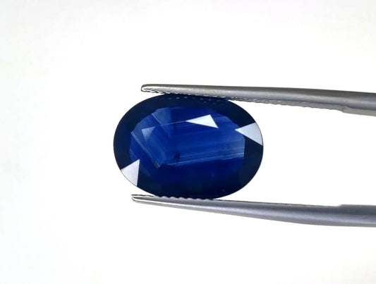 Natural Blue Sapphire Kanchan buri   Oval  6.83 carat