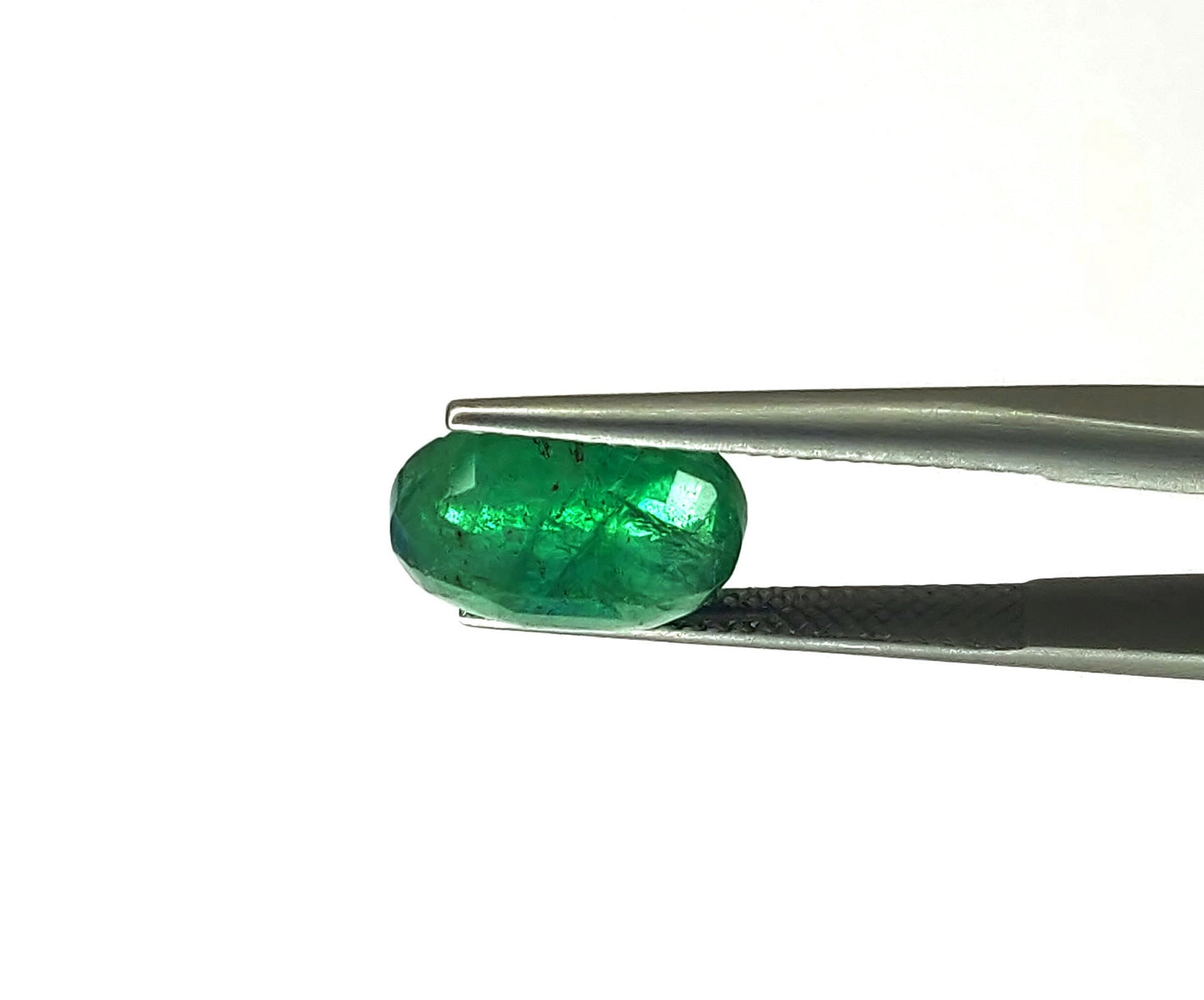 Natural Emerald Zambia  Oval  4.58 carat
