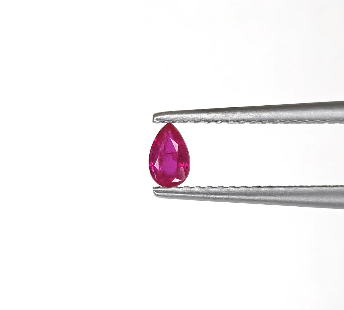 Natural Ruby Mozambique Pear 5x3 MM
