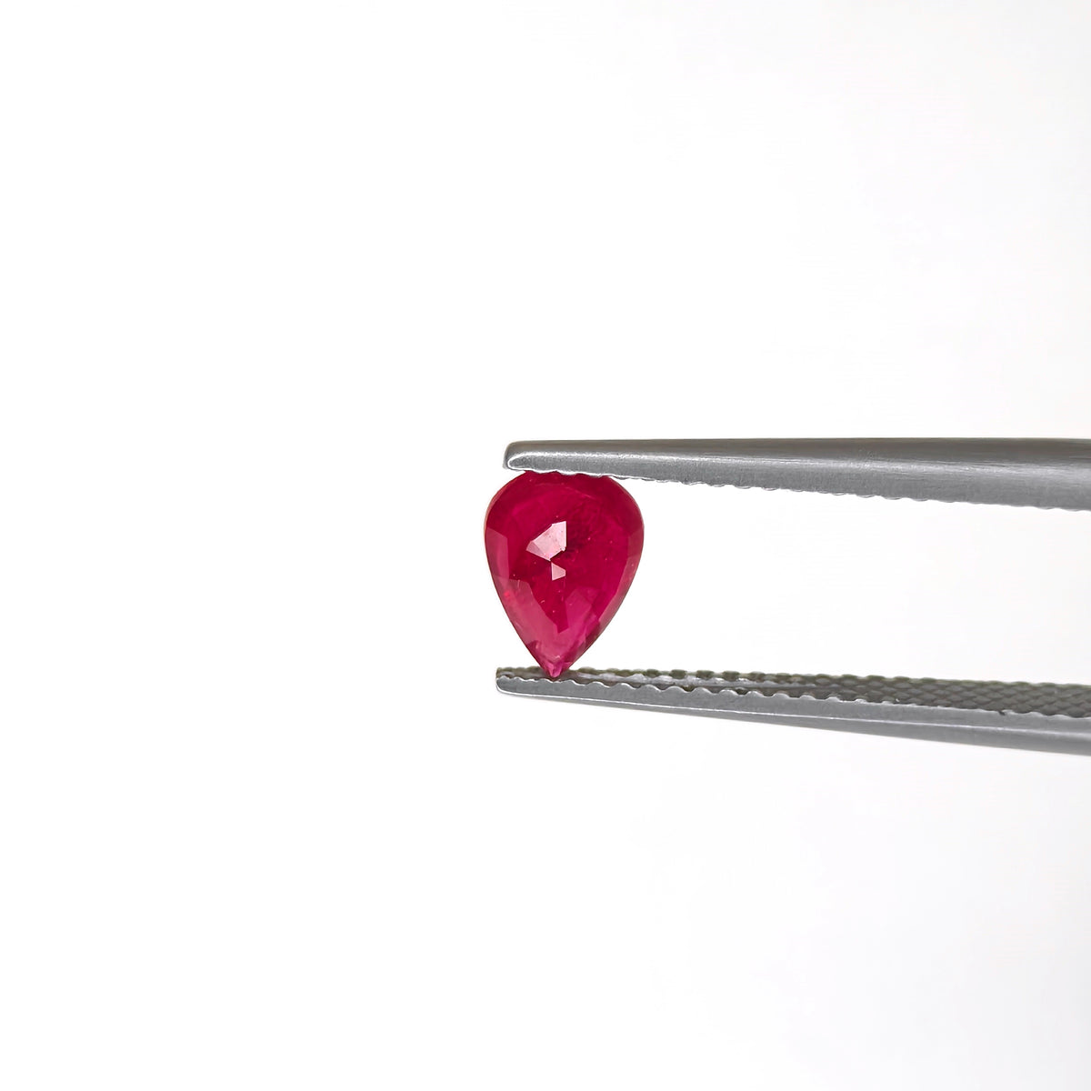 Natural Ruby Mozambique Pear 7x5 MM