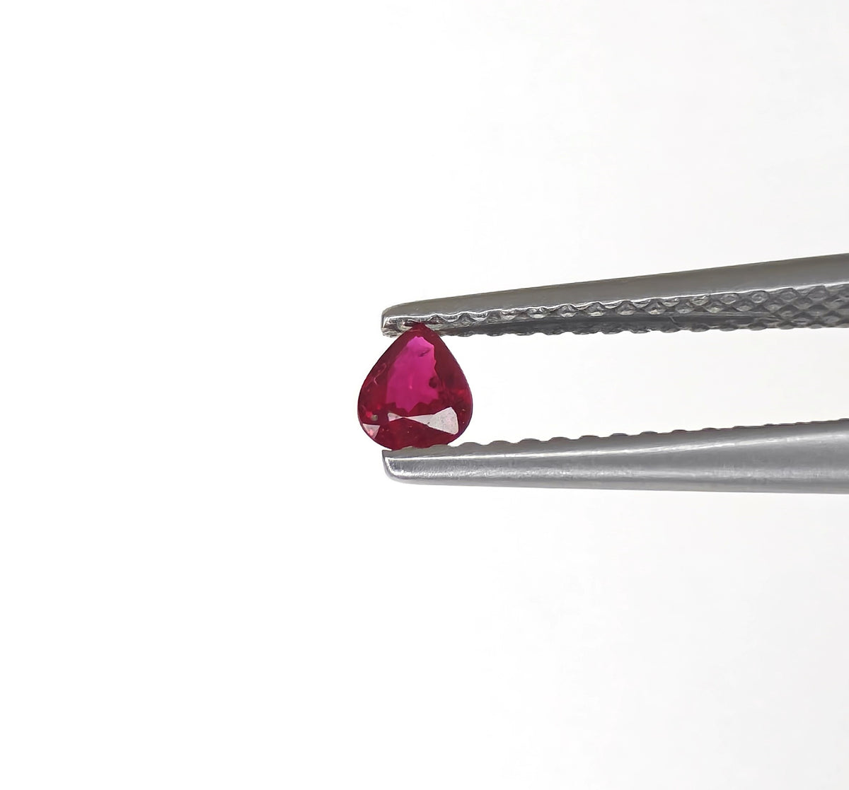 Natural Ruby Mozambique Pear 4x3 MM